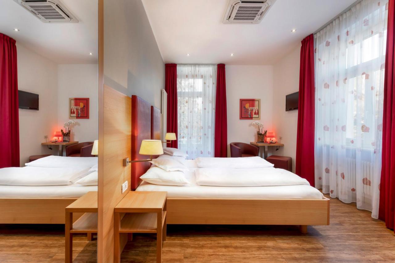 Hotel Kolping Мерано Экстерьер фото